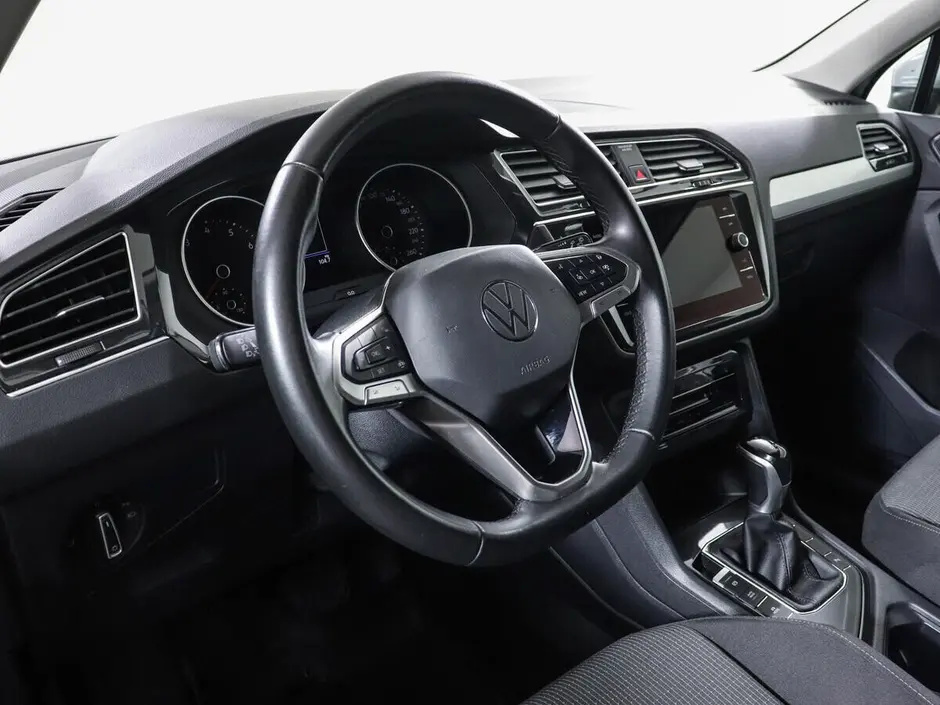 Volkswagen Tiguan, 2021 г.