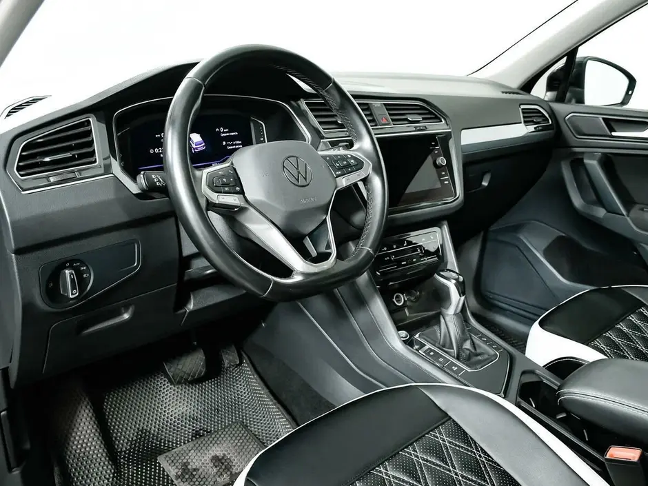 Volkswagen Tiguan, 2021 г.