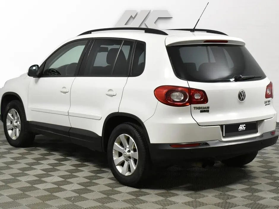 Volkswagen Tiguan, 2010 г.