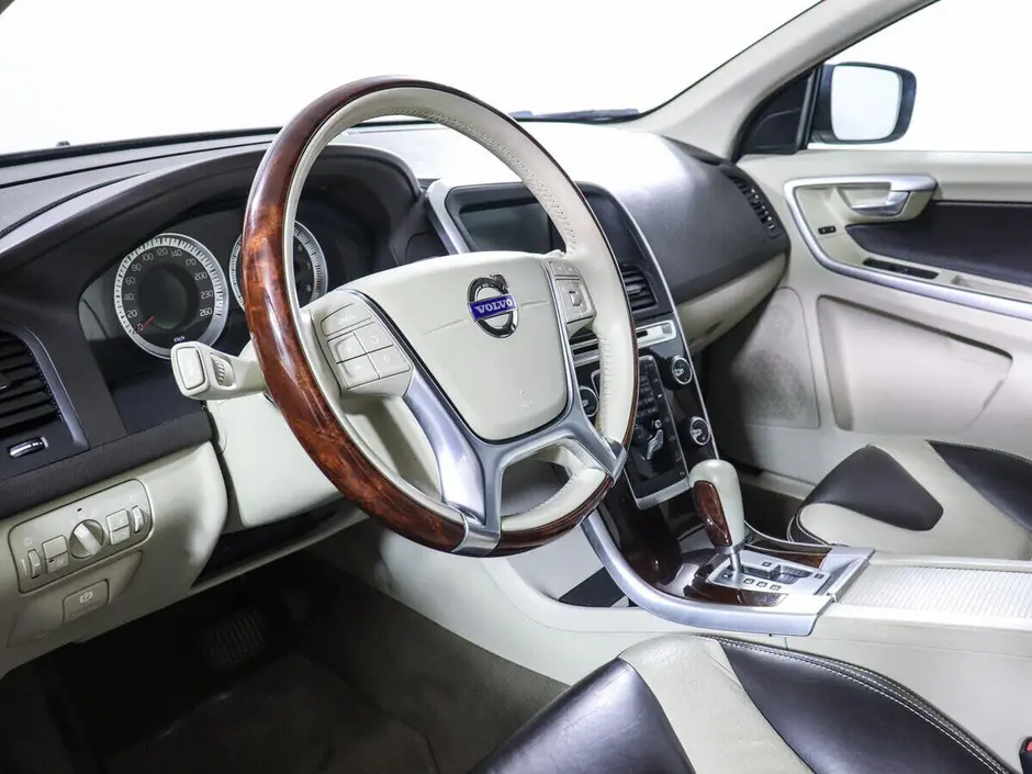 Volvo XC60, 2011 г.