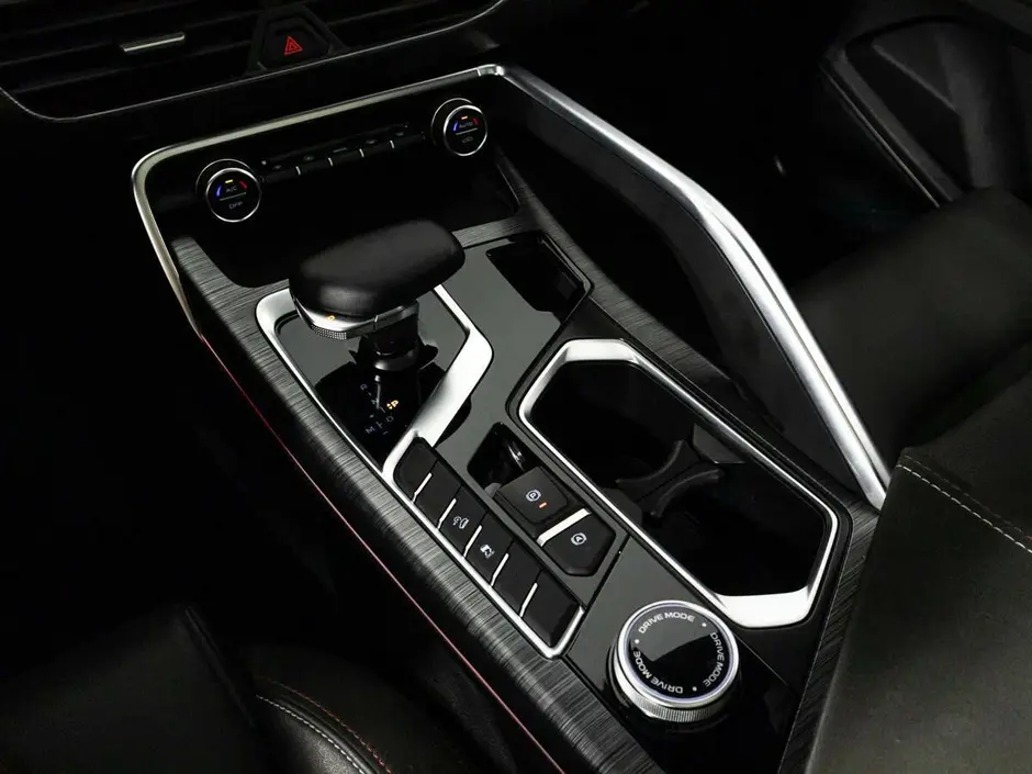 Geely Tugella, 2022 г.