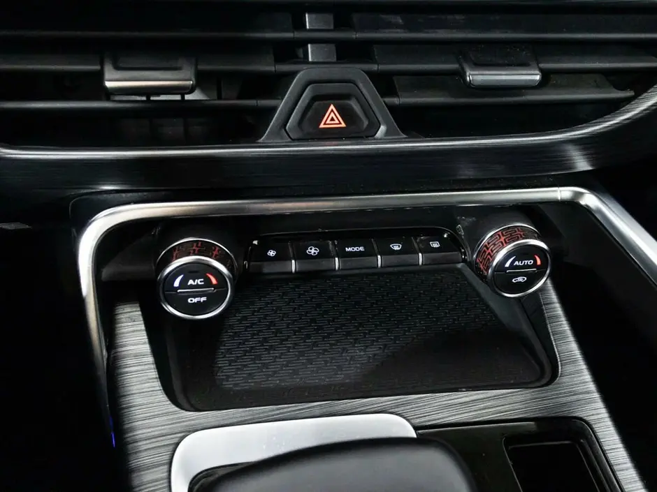 Geely Tugella, 2022 г.